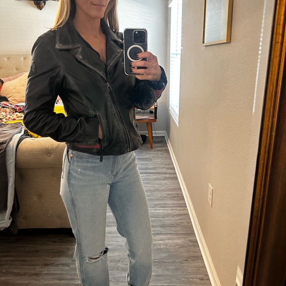 Stars Leather Jacket - Picture 5 of 5